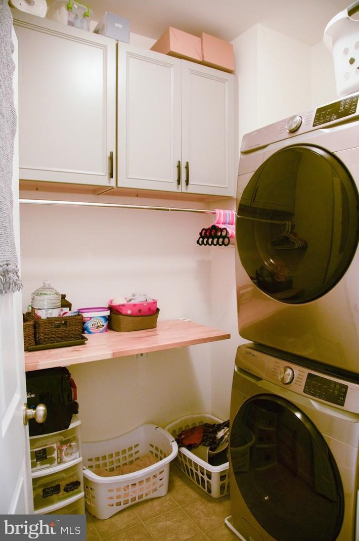 2631 Eastbourne Dr, Woodbridge VA  22191-4090 exterior
