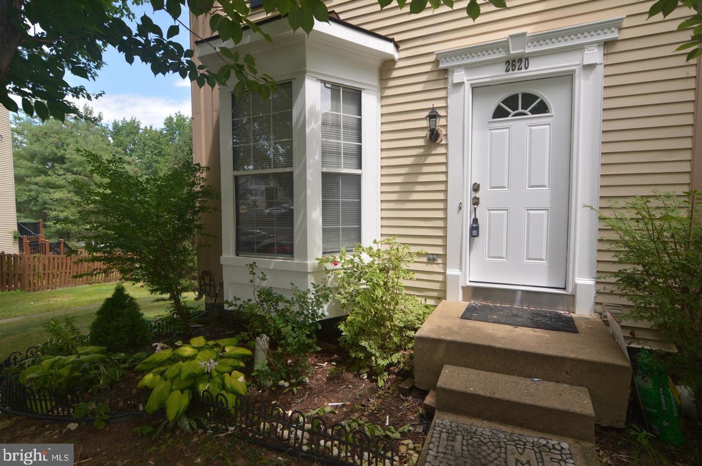2620 Miranda Ct, Woodbridge VA  22191-5143 exterior