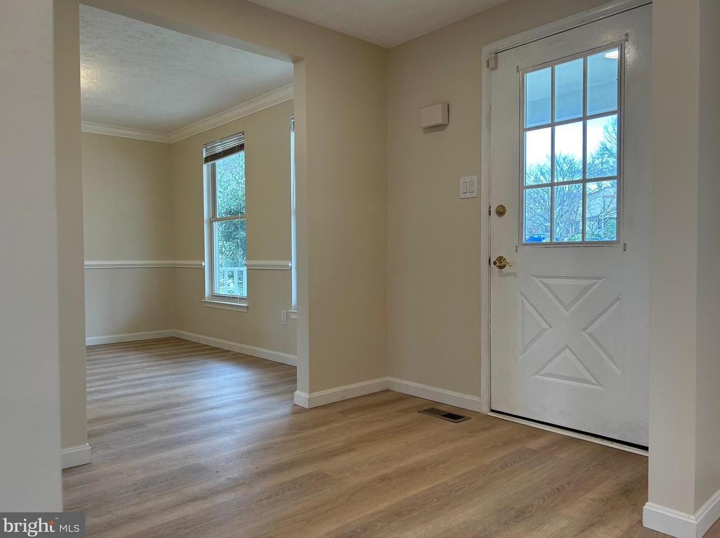 15071 Holleyside Dr, Dumfries, VA 22025