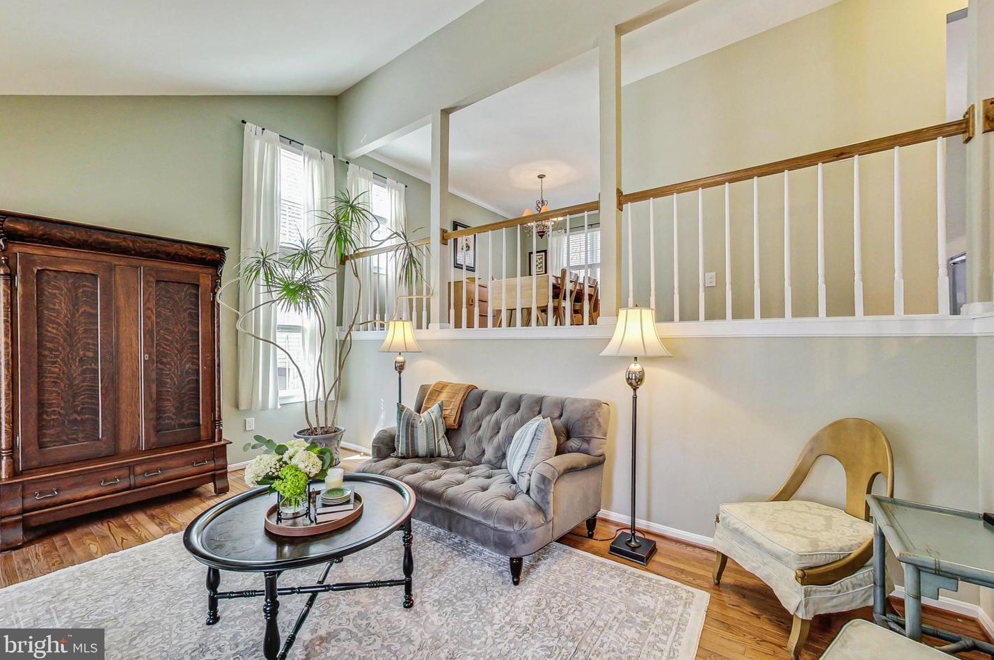 12656 Catawba Dr, Woodbridge, VA 22192