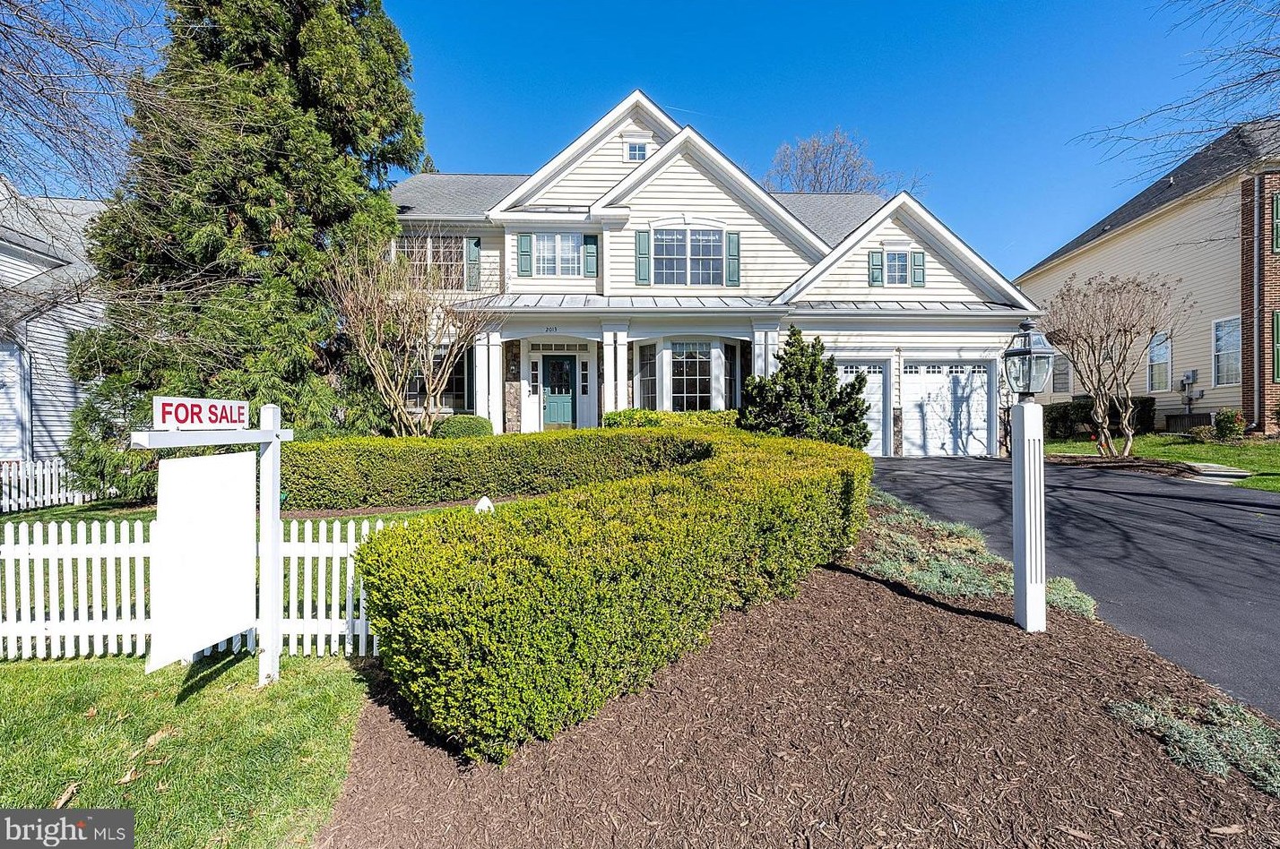 2013 Powells Landing Cir, Woodbridge, VA 22191