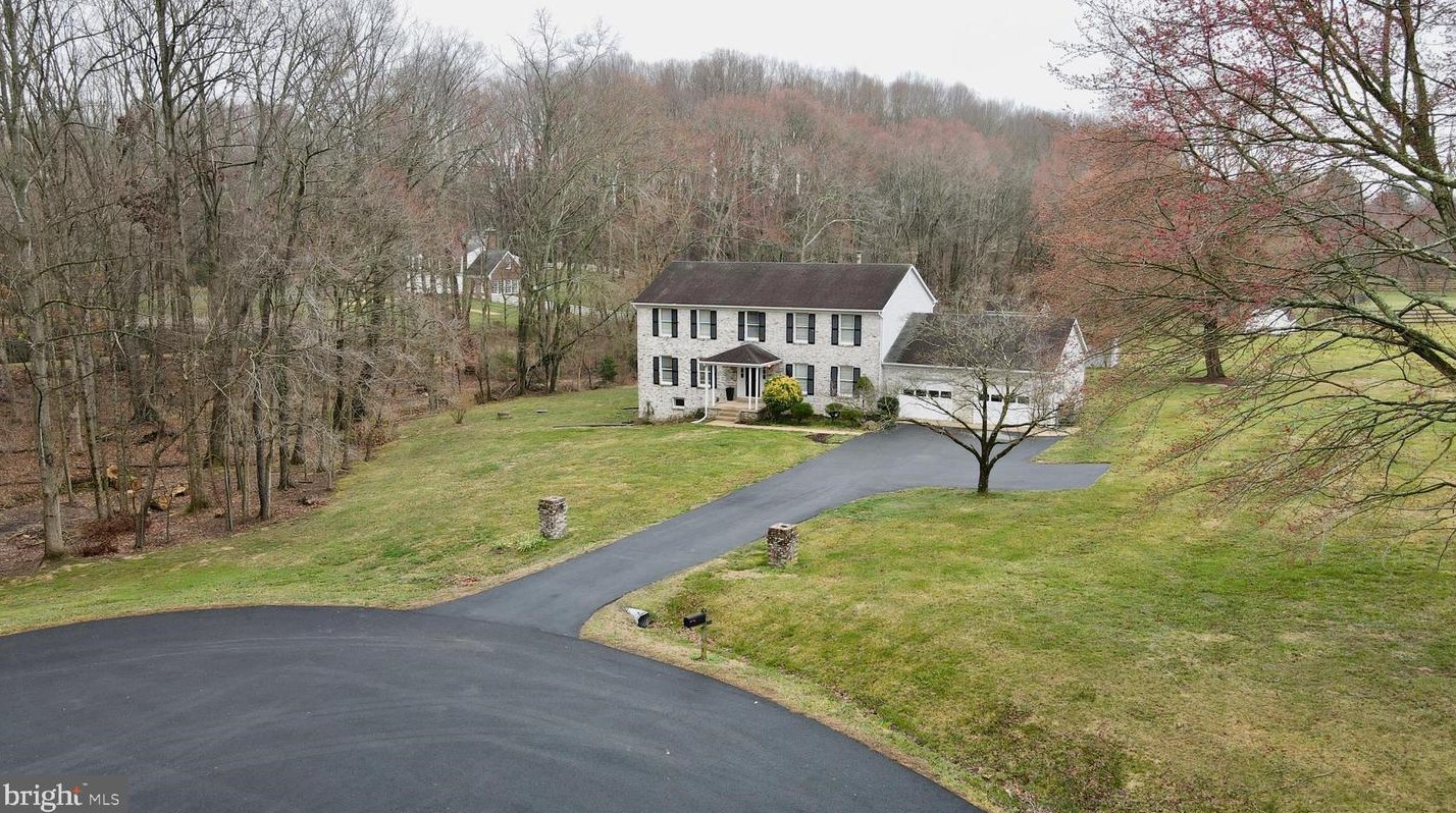 7901 Carrie Ln, Manassas, VA 20111