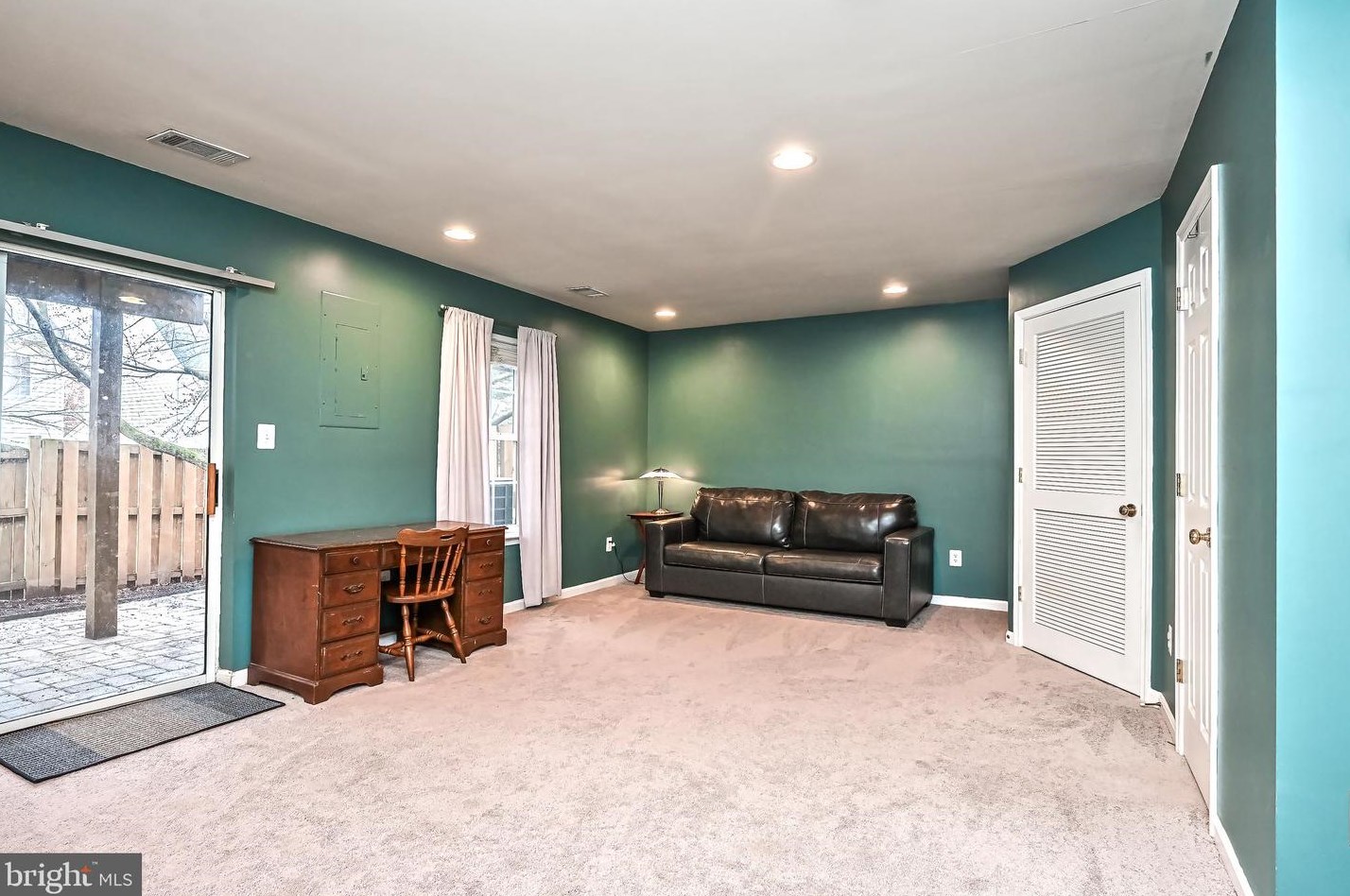 8708 Phipps Farm Way, Manassas VA  20109-4831 exterior