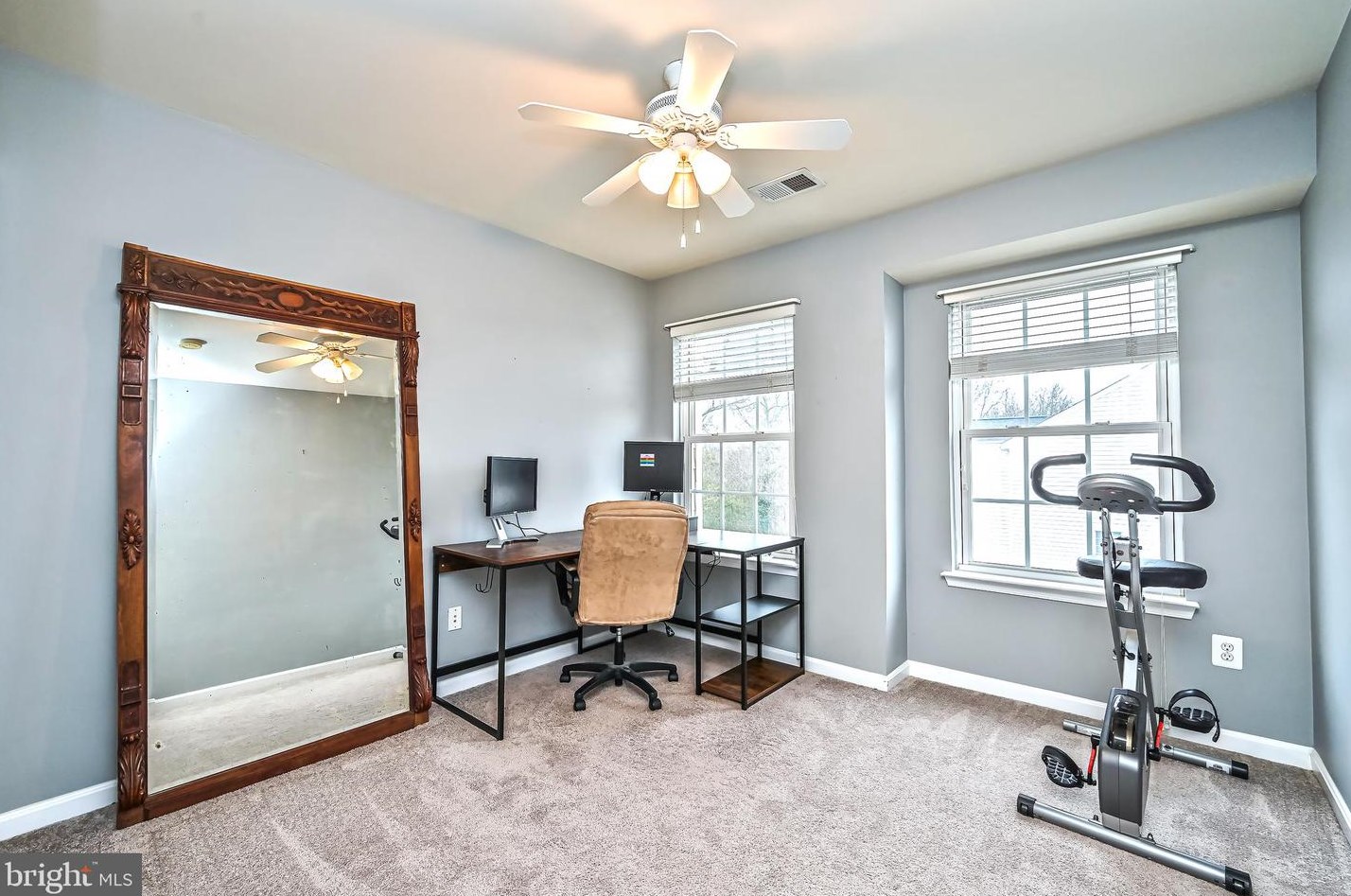 8708 Phipps Farm Way, Manassas VA  20109-4831 exterior