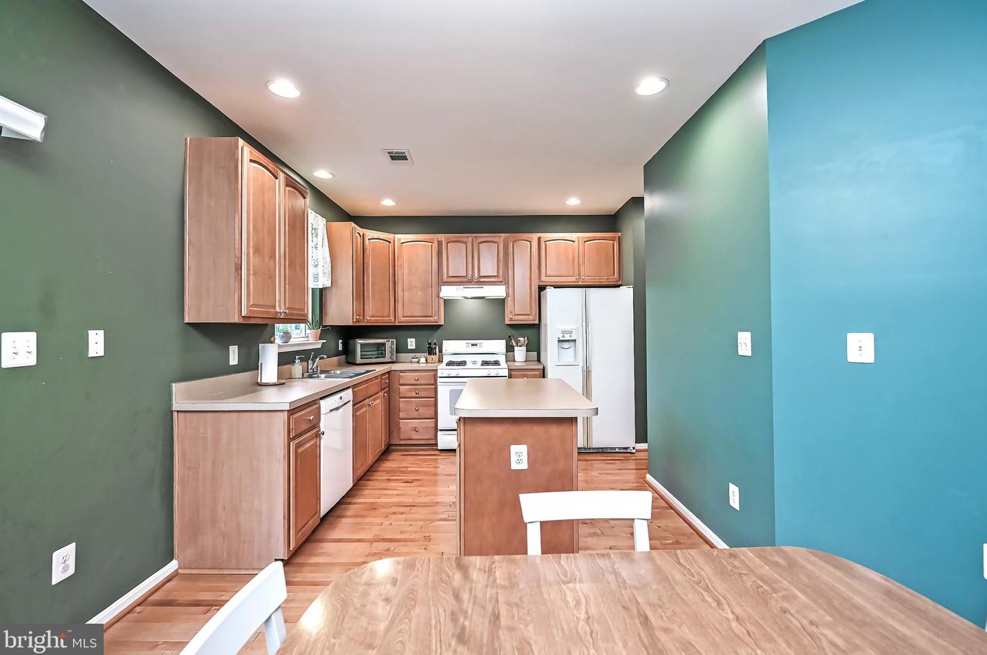 8708 Phipps Farm Way, Manassas VA  20109-4831 exterior