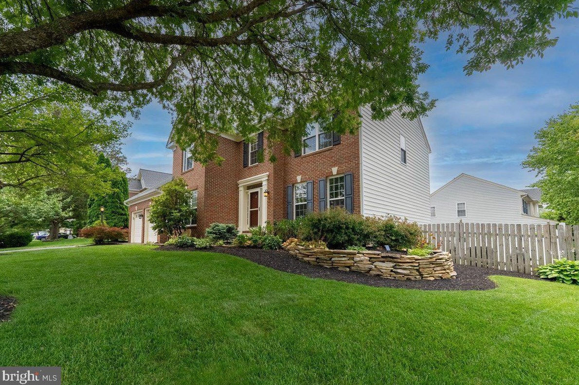 9271 Worthington Dr, Bristow, VA 20136