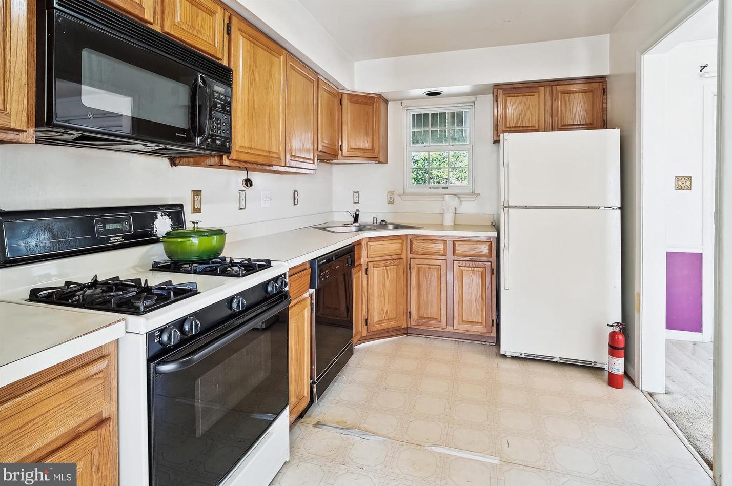 14326 Rehfield Ct, Woodbridge, VA 22193