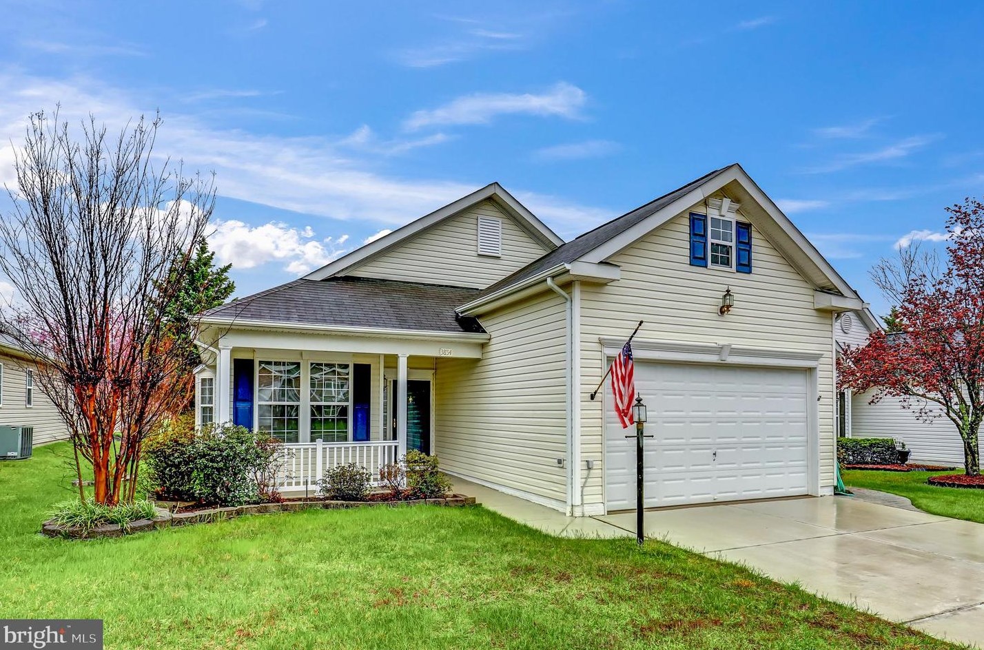 3854 Champion Oak Dr, Dumfries, VA 22025
