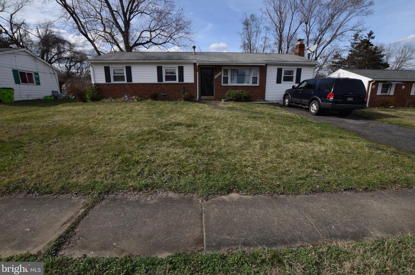 17842 Curtis Dr, Dumfries, VA 22026-2416