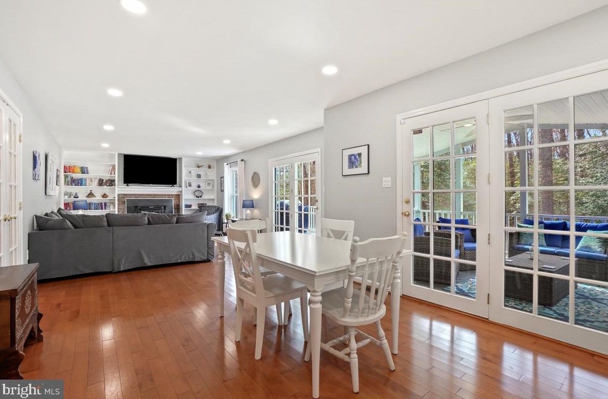13674 Van Doren Rd, Manassas VA  20112-3803 exterior
