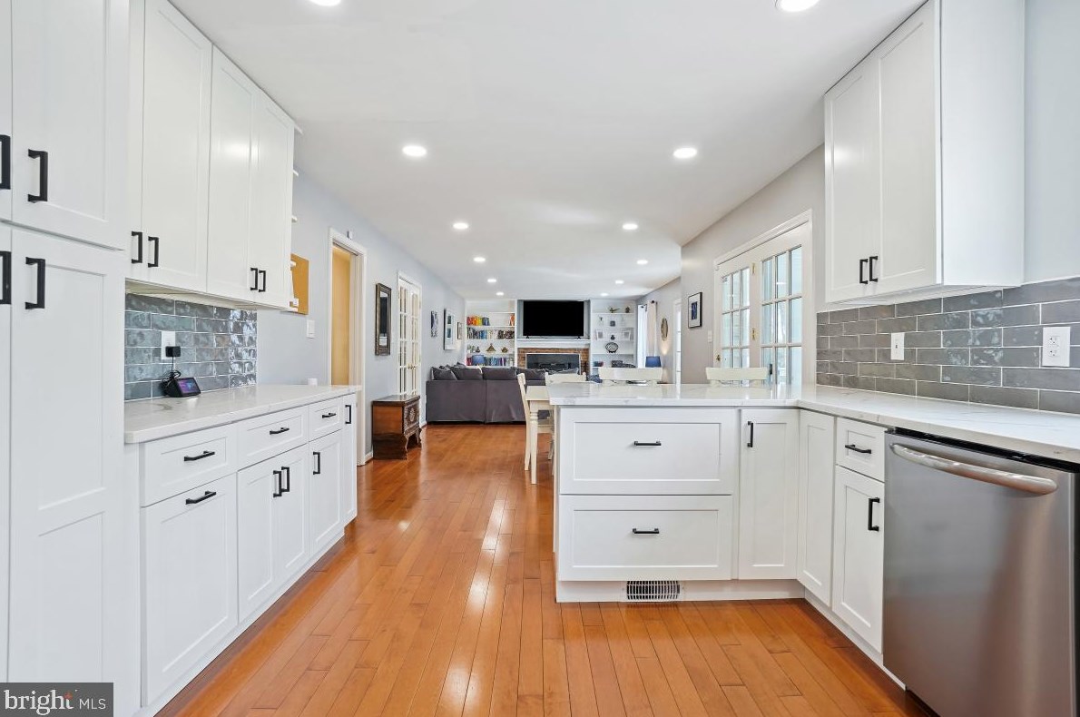 13674 Van Doren Rd, Manassas VA  20112-3803 exterior