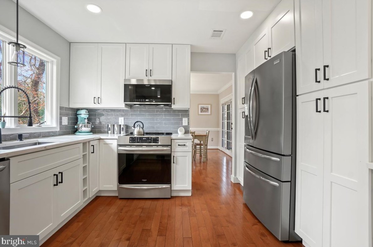 13674 Van Doren Rd, Manassas VA  20112-3803 exterior