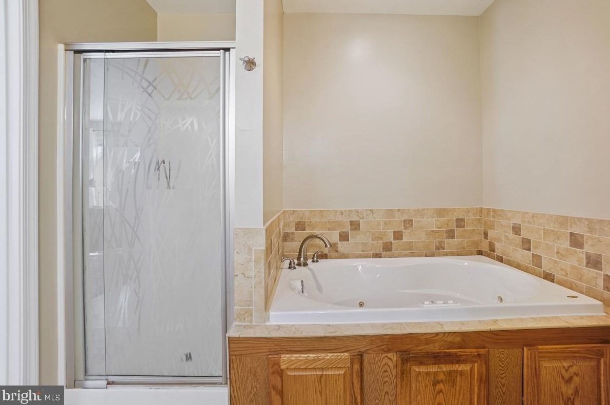 13674 Van Doren Rd, Manassas VA  20112-3803 exterior