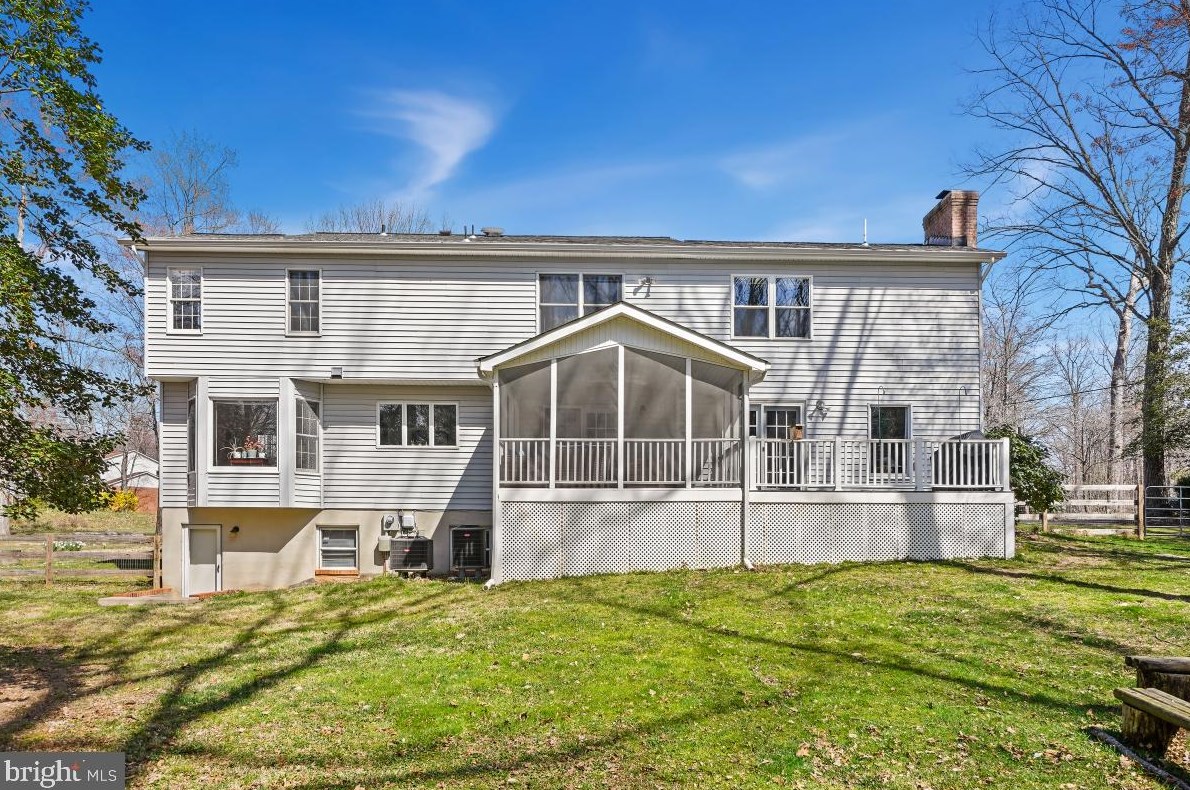 13674 Van Doren Rd, Manassas VA  20112-3803 exterior