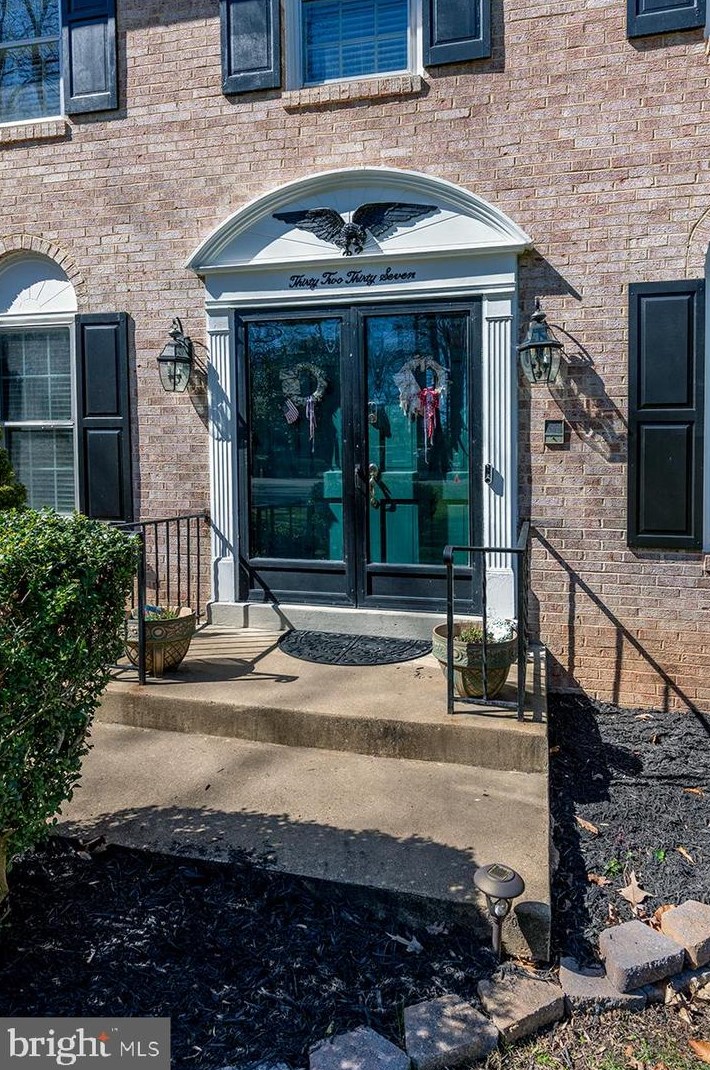 3237 Riverview Dr, Triangle VA  22172-1421 exterior