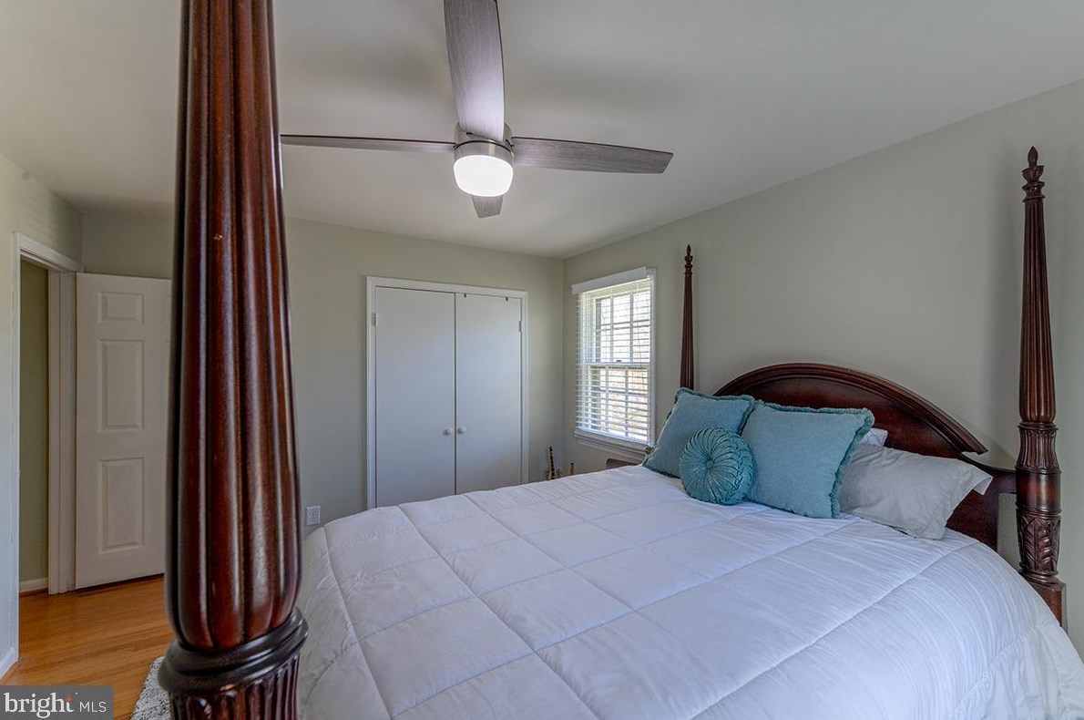 3237 Riverview Dr, Triangle VA  22172-1421 exterior