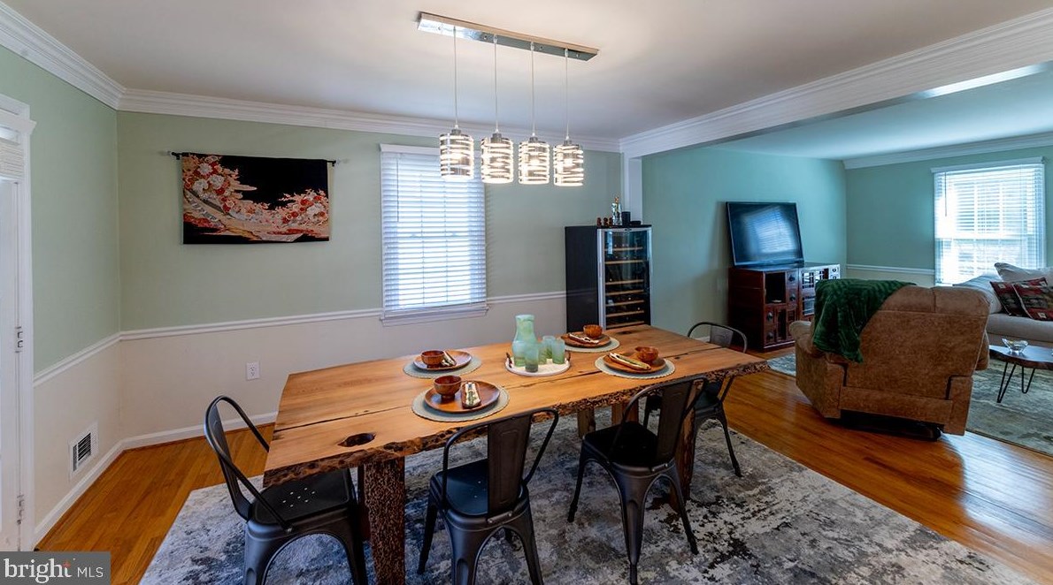 3237 Riverview Dr, Triangle VA  22172-1421 exterior