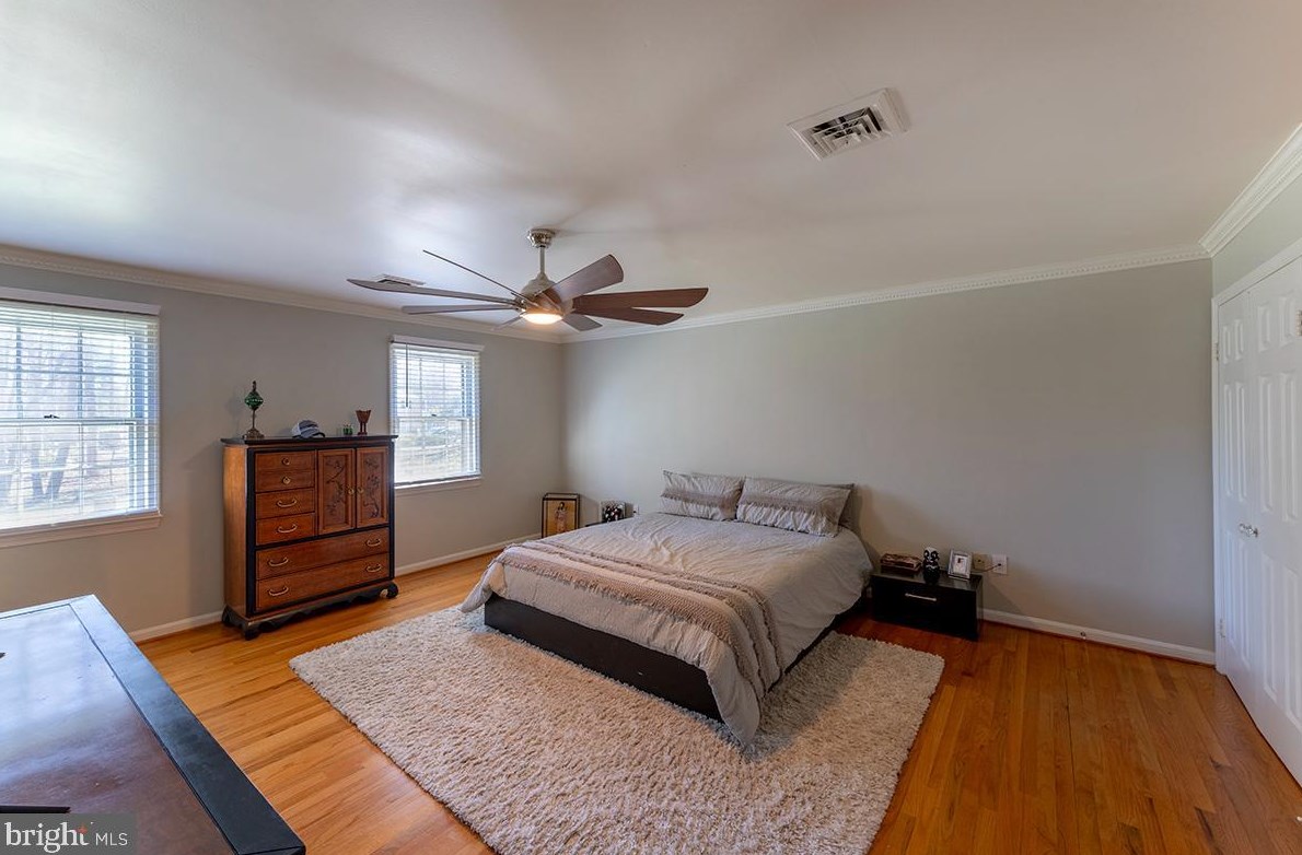 3237 Riverview Dr, Triangle VA  22172-1421 exterior