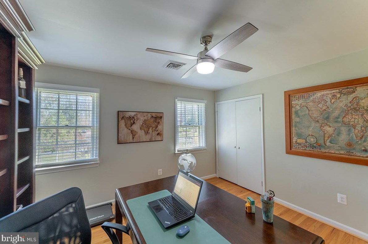 3237 Riverview Dr, Triangle VA  22172-1421 exterior