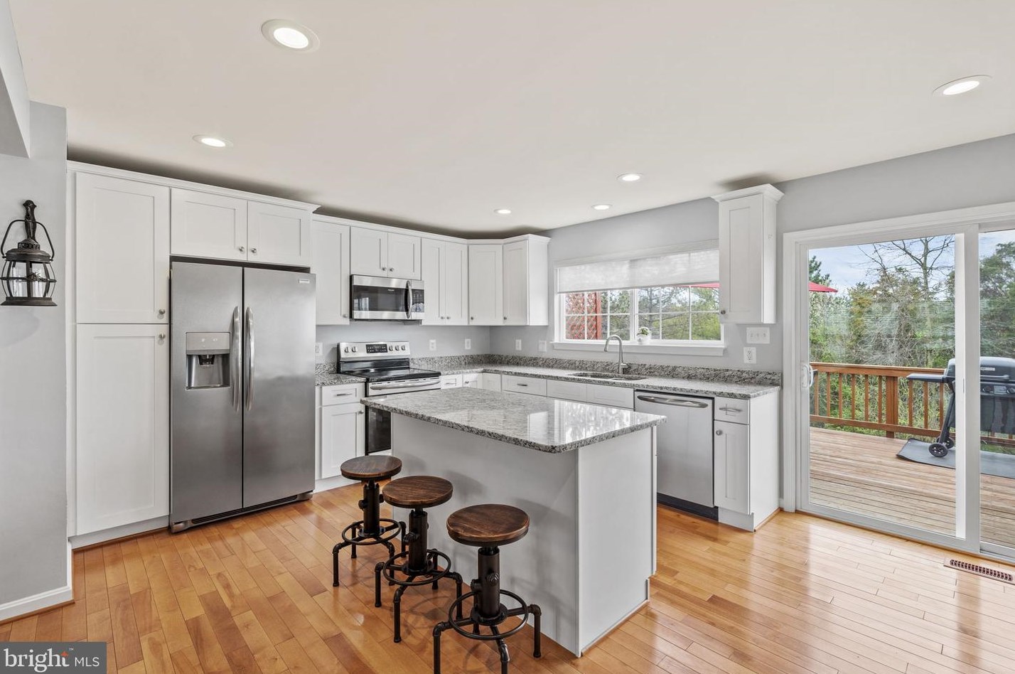 8240 Ramseur Pl, Manassas VA  20109-1905 exterior