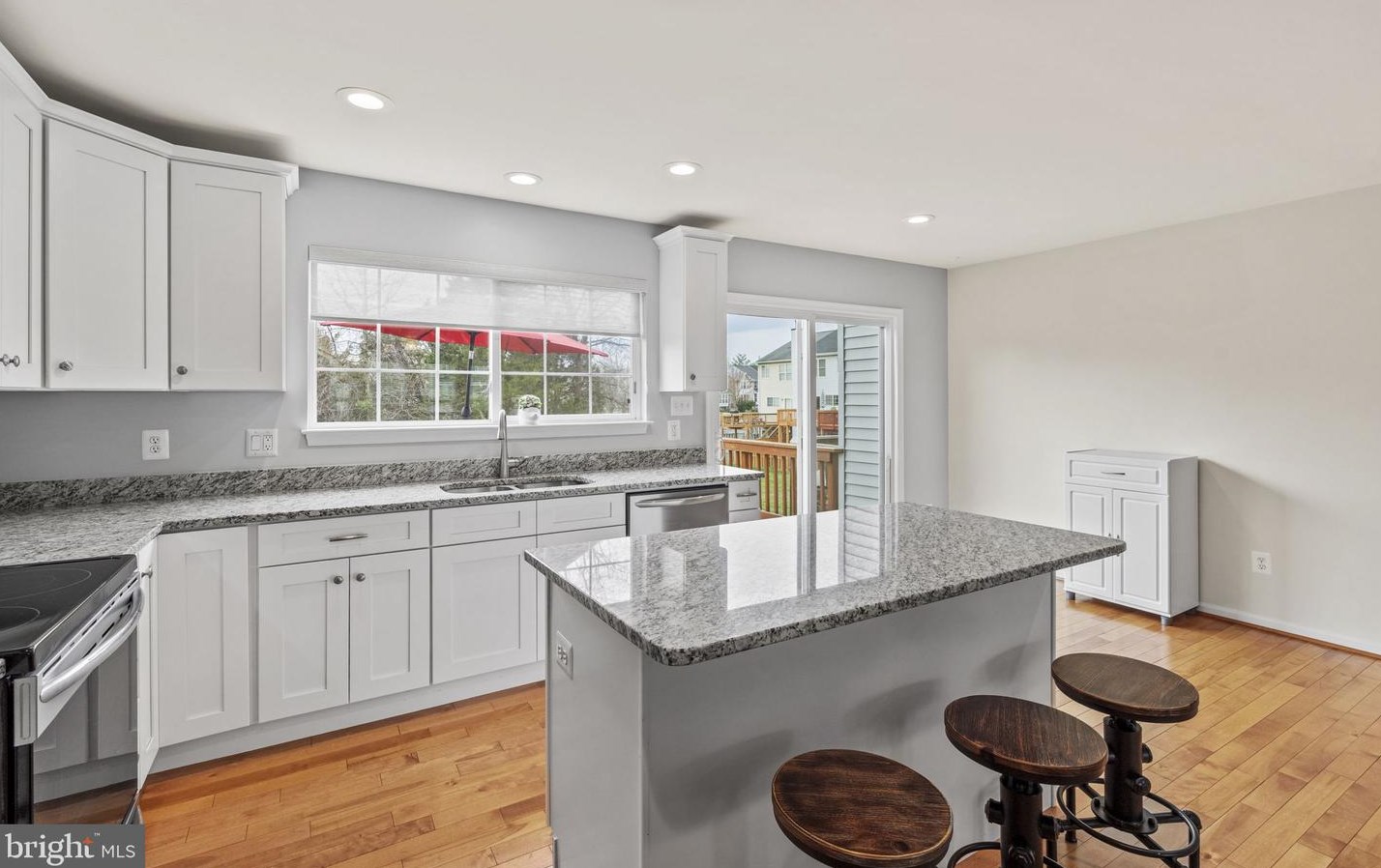 8240 Ramseur Pl, Manassas VA  20109-1905 exterior