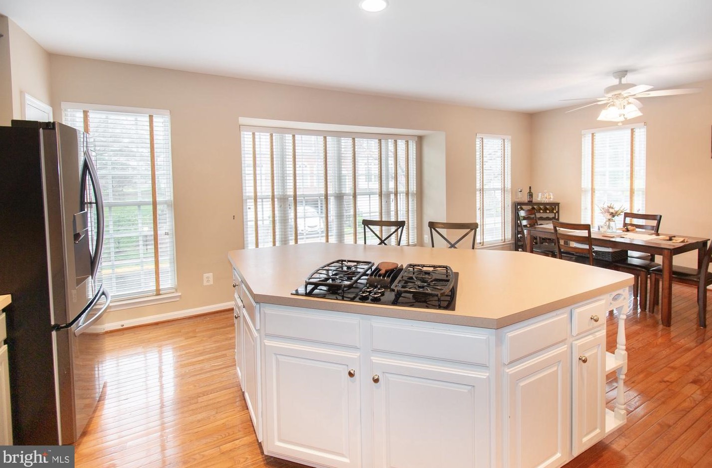 6173 Toledo Pl, Haymarket VA  20169-3273 exterior