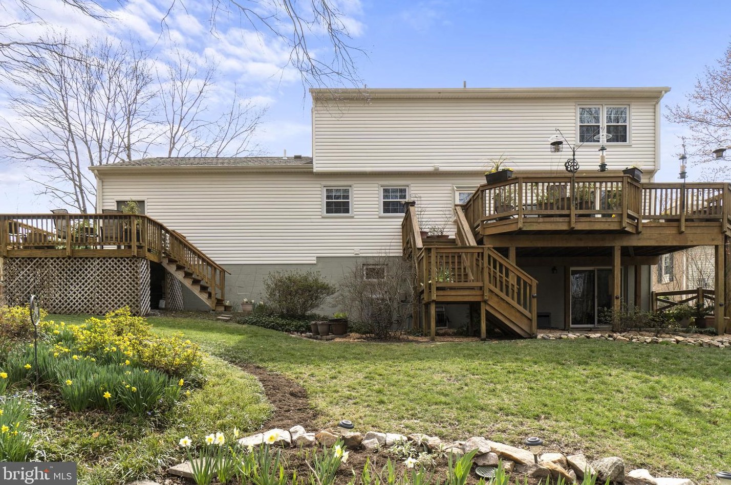 3232 Manitoba Dr, Woodbridge, VA 22192