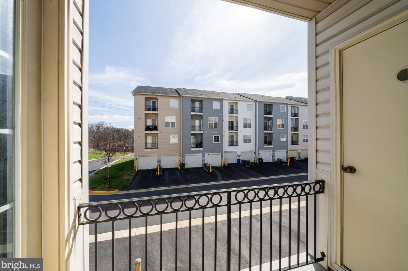 15506 John Diskin Cir, Woodbridge VA  22191-6377 exterior