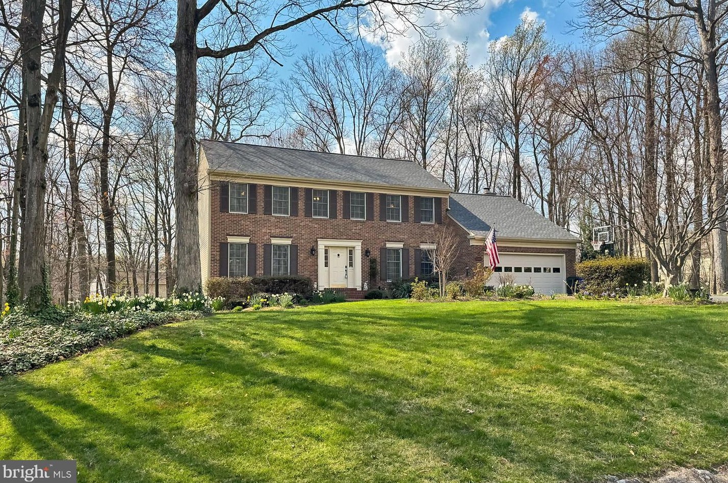 12466 Cavalier Dr, Woodbridge, VA 22192