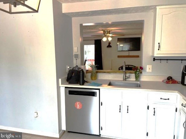 15069 Mill Spring Dr, Dumfries VA  22025-1078 exterior