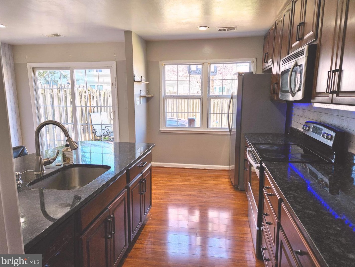 16600 Sutton Pl, Woodbridge, VA 22191