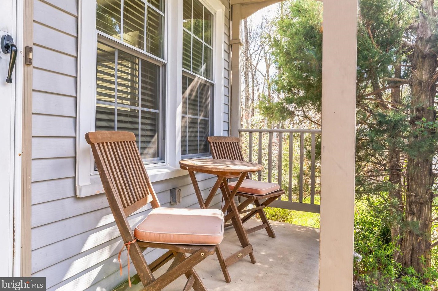 15477 Cliffview Dr, Dumfries, VA 22025-1127