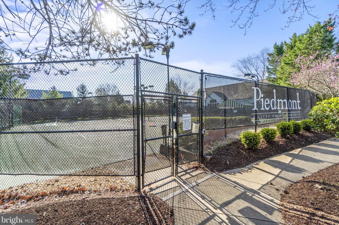 14357 Verde Pl, Haymarket VA  20169-3243 exterior