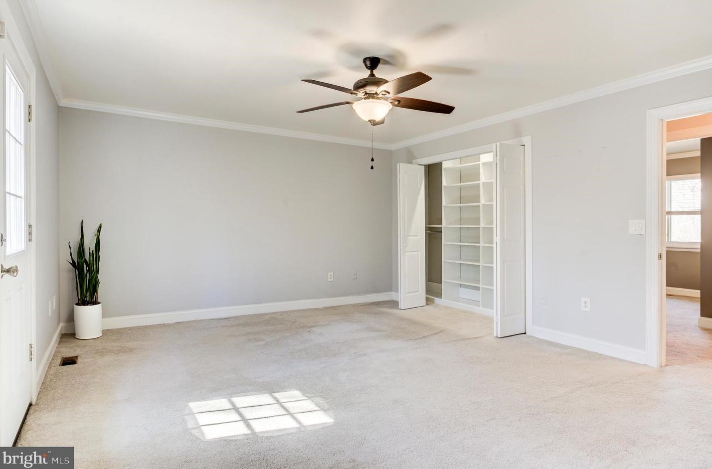 6111 Occoquan Forest Dr, Manassas VA  20112-3034 exterior