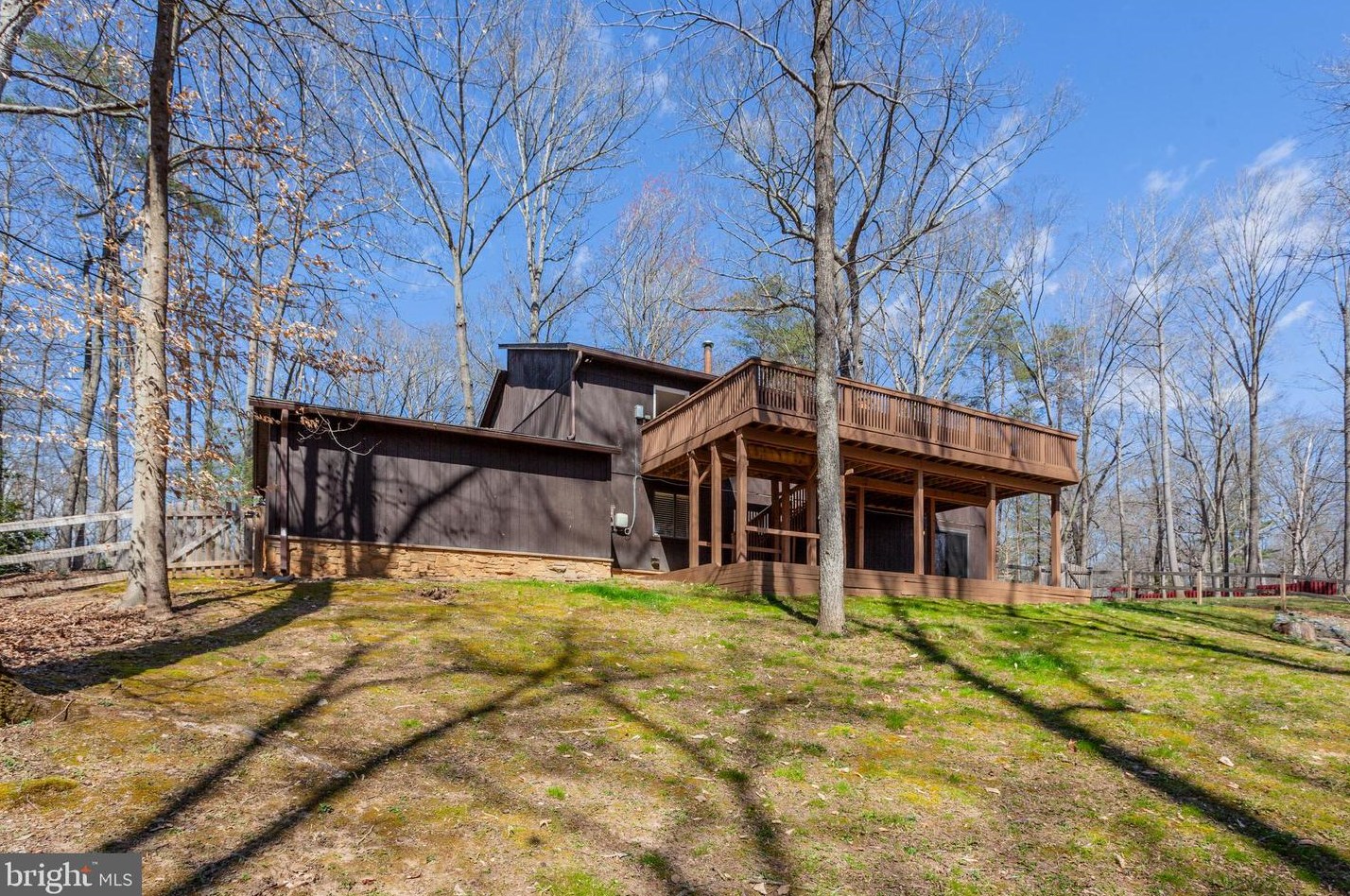 6111 Occoquan Forest Dr, Manassas VA  20112-3034 exterior