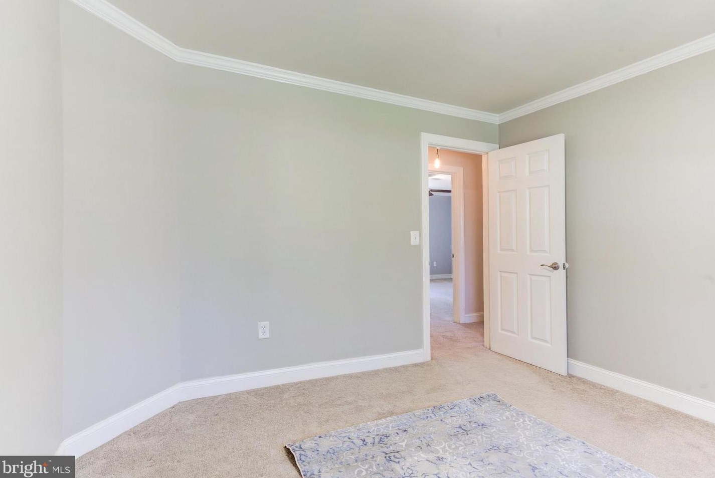 6111 Occoquan Forest Dr, Manassas VA  20112-3034 exterior