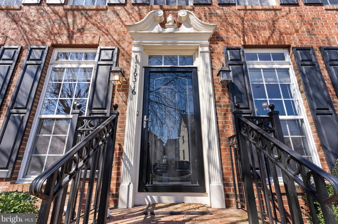 16316 Admeasure Cir, Woodbridge, VA 22191