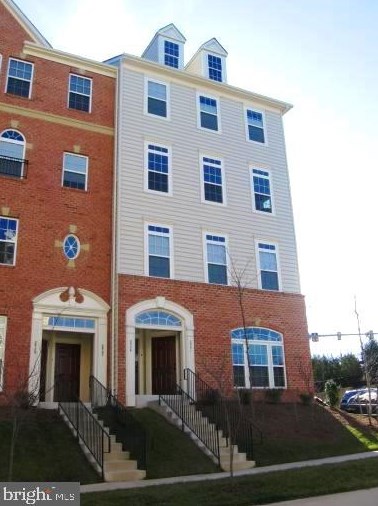2531 Eastbourne Dr, Woodbridge, VA 22191