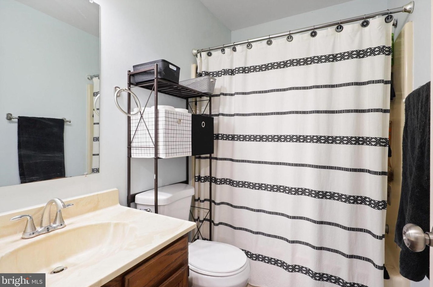 13374 Marie Dr, Manassas VA  20112-4718 exterior