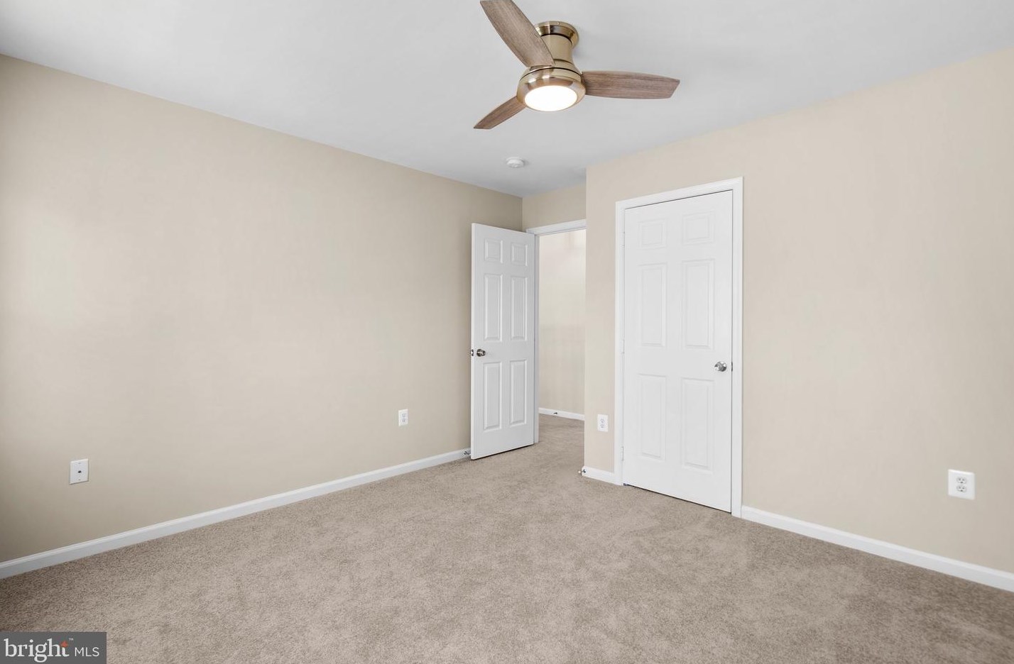 6391 Etheridge Ln, Manassas VA  20112-8823 exterior
