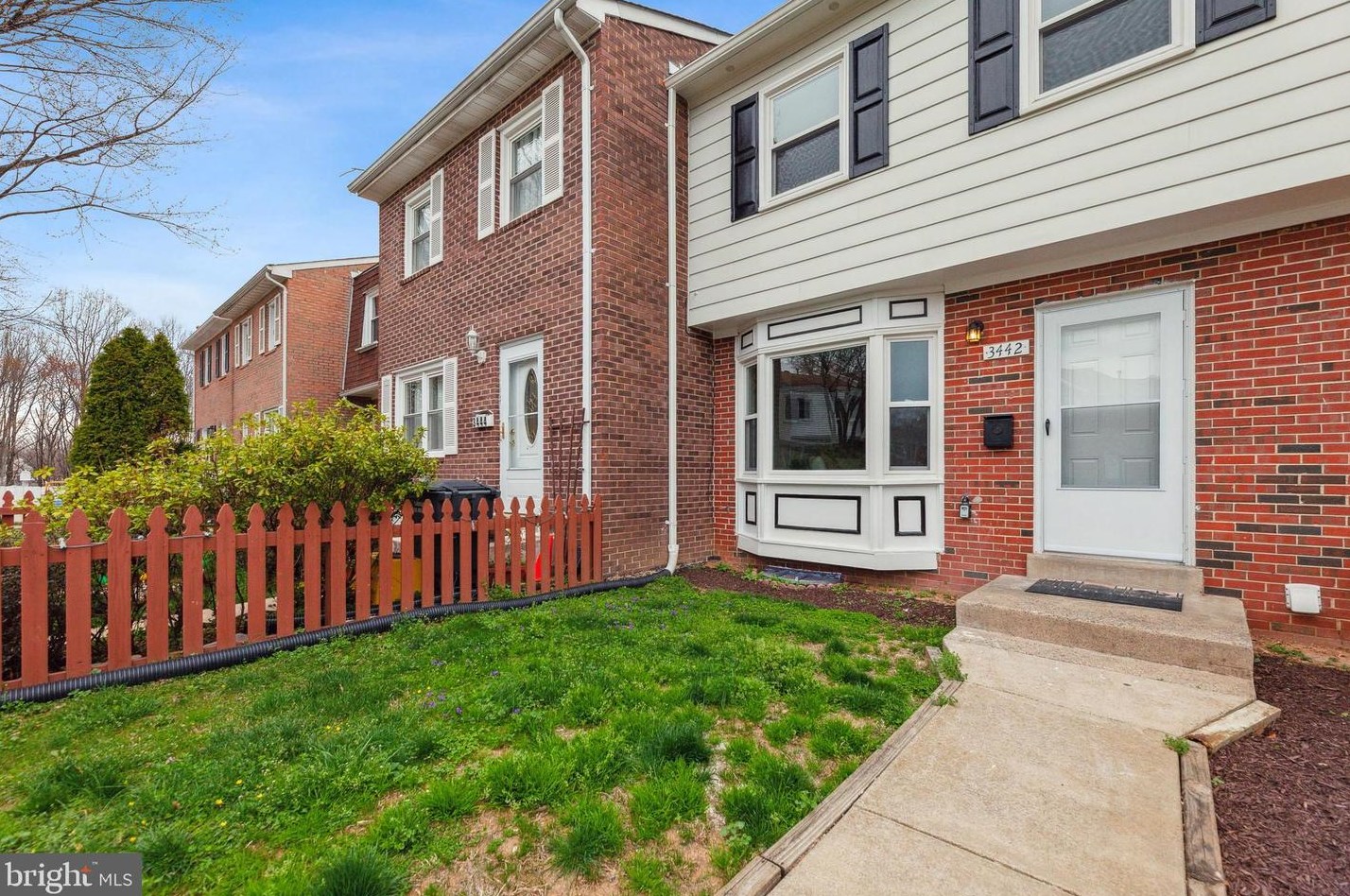 3442 Beale Ct, Woodbridge, VA 22193