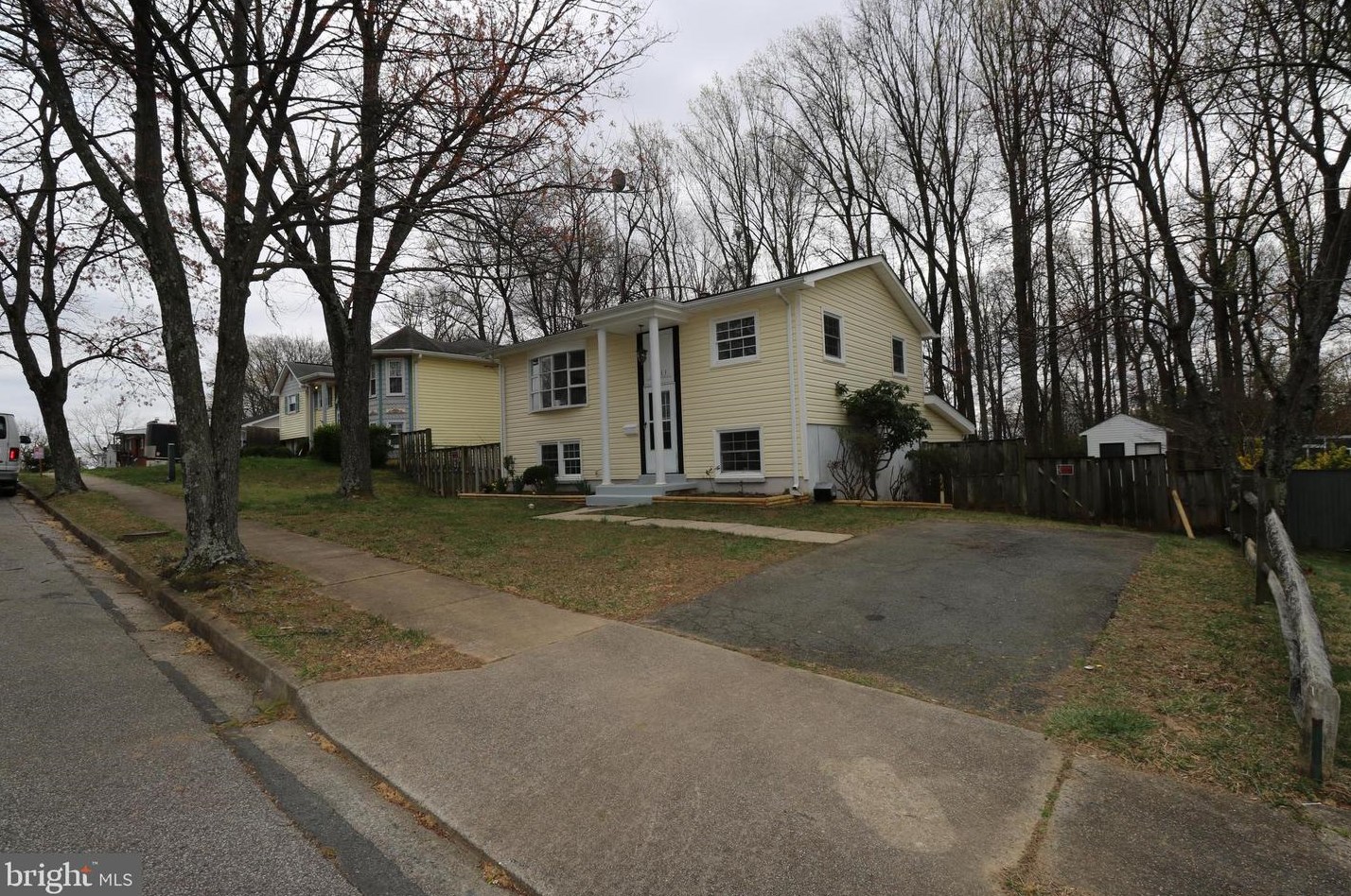 3811 Findley Rd, Woodbridge, VA 22193