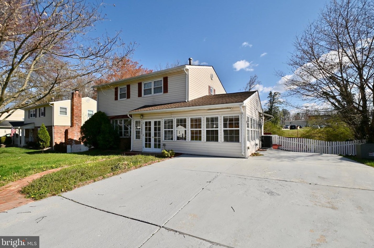12405 Harbor Dr, Woodbridge, VA 22192