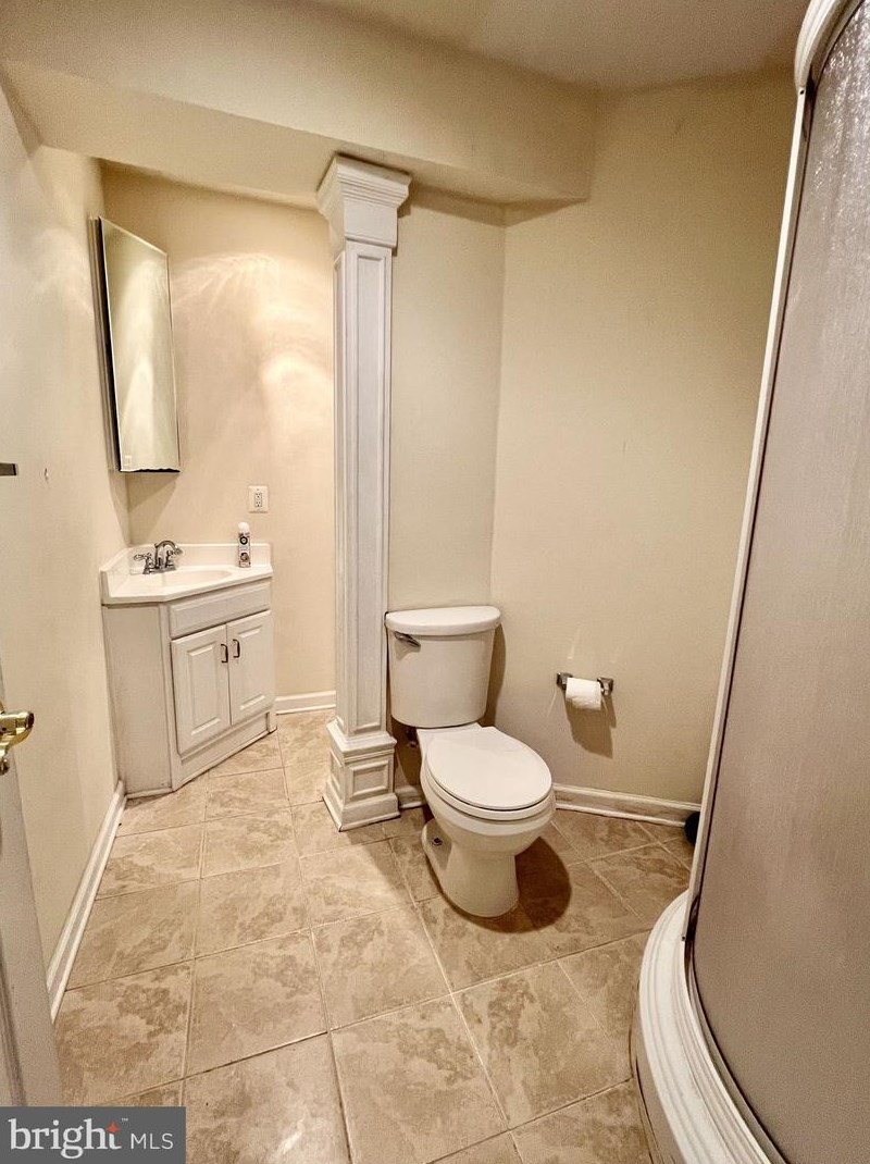 19208 Buna St, Triangle, VA 22172