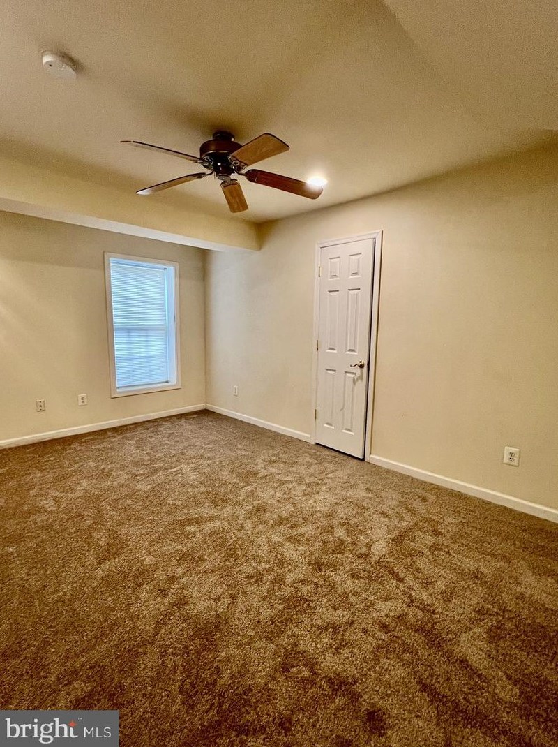 19208 Buna St, Triangle VA  22172-2411 exterior