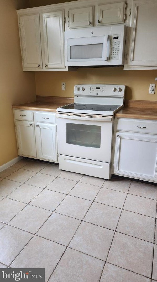 2680 Seville Cir, Woodbridge, VA 22192
