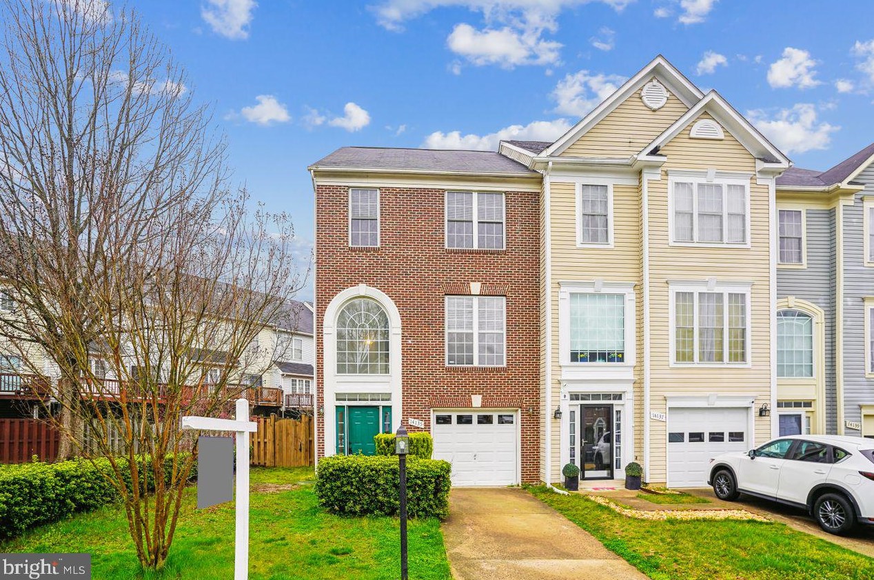 14135 Madrigal Dr, Woodbridge, VA 22193