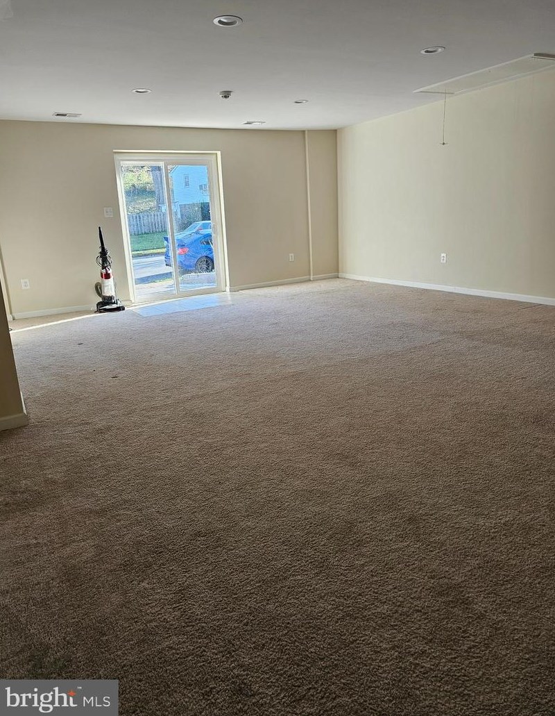 4510 Edinburg Dr, Woodbridge, VA 22193