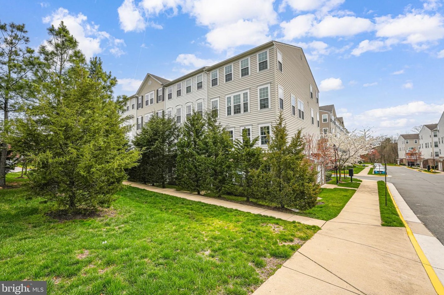 14707 Mason Creek Cir #120, Woodbridge, VA 22191
