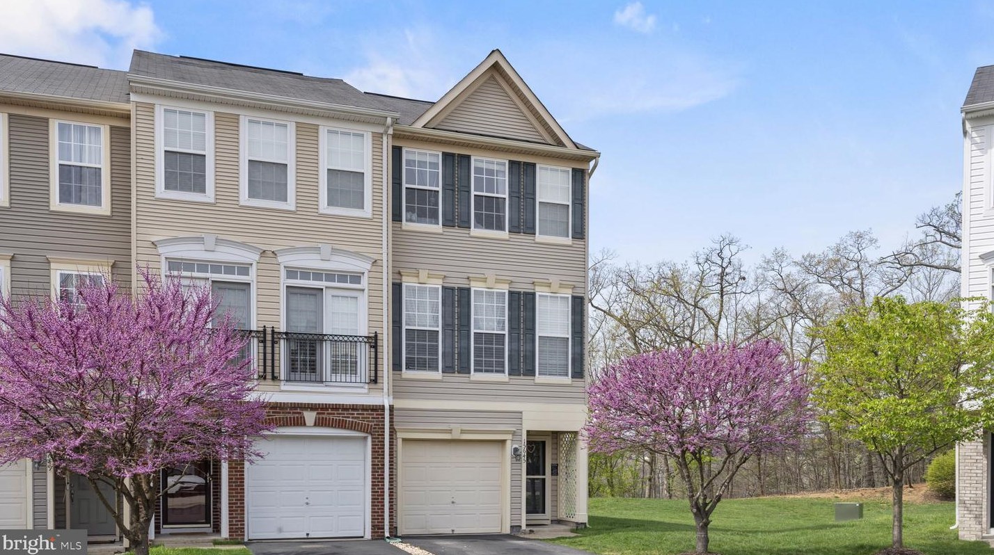 15645 John Diskin Cir, Woodbridge, VA 22191